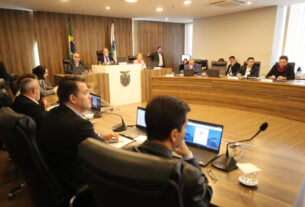 Reunião aconteceu no Auditório Legislativo, na manhã desta terça-feira (17).