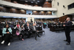 Atividades do XXIV Congresso Paranaense de Direito Administrativo aconteceram ao longo de toda esta quinta-feira (19), na Assembleia.