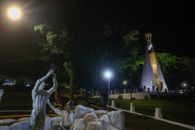 Com monumento de 26 metros, Itaipulândia espera 50 mil fiéis no Dia da Padroeira