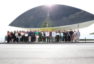 Na tarde desta quarta-feira (8), os participantes do Geração Atitude 2023 conheceram o Museu Oscar Niemeyer.