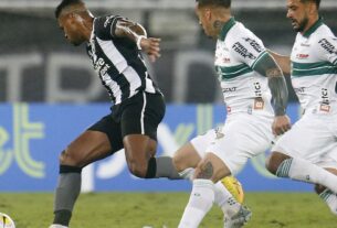 Brasileiro: Botafogo pega Coritiba tentando voltar à luta pelo título