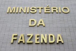 Fazenda reduz previsão oficial de crescimento do PIB para 3%