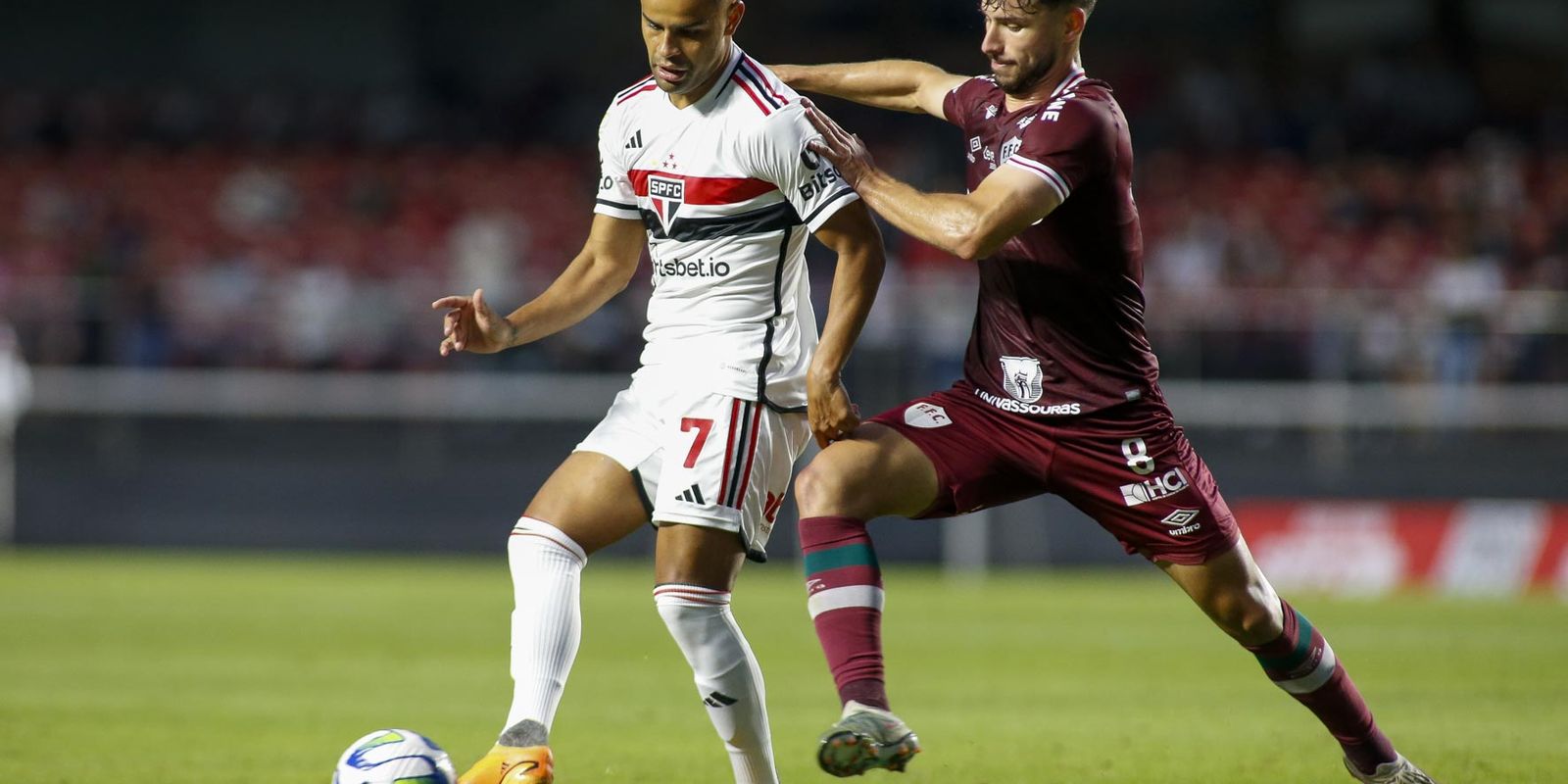 Fluminense recebe São Paulo no Maracanã para jogo dos campeões