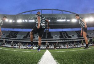 Futebol: gramado nos estádios vira tema de debate no Brasil e no mundo