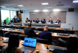 Relator de projeto que regulamenta IA quer buscar texto de convergência — Senado Notícias