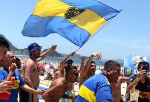 Torcedores do Boca transformam Copacabana em embaixada do clube