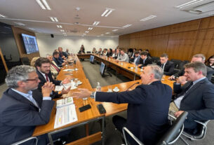 Durante o encontro, os deputados pressionaram por alterações na Proposta de Emenda à Constituição (PEC) 45/2019.