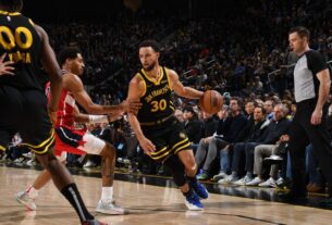 Curry brilha, e Warriors amassam Wizards no reencontro com Jordan Poole na NBA