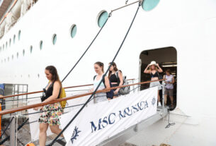 Navio MSC Musica atraca pela primeira vez em Paranaguá