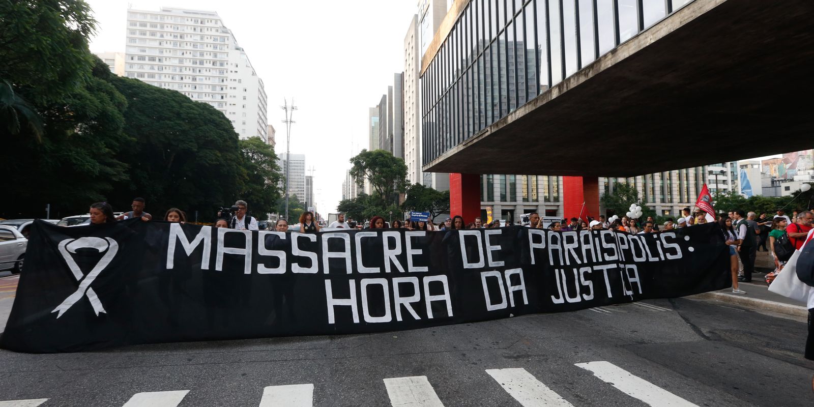 Parentes de vítimas do "Massacre de Paraisópolis" pedem justiça