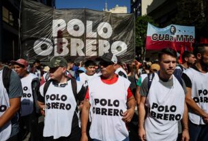 Protestos na Argentina têm momentos de tensão e dois detidos