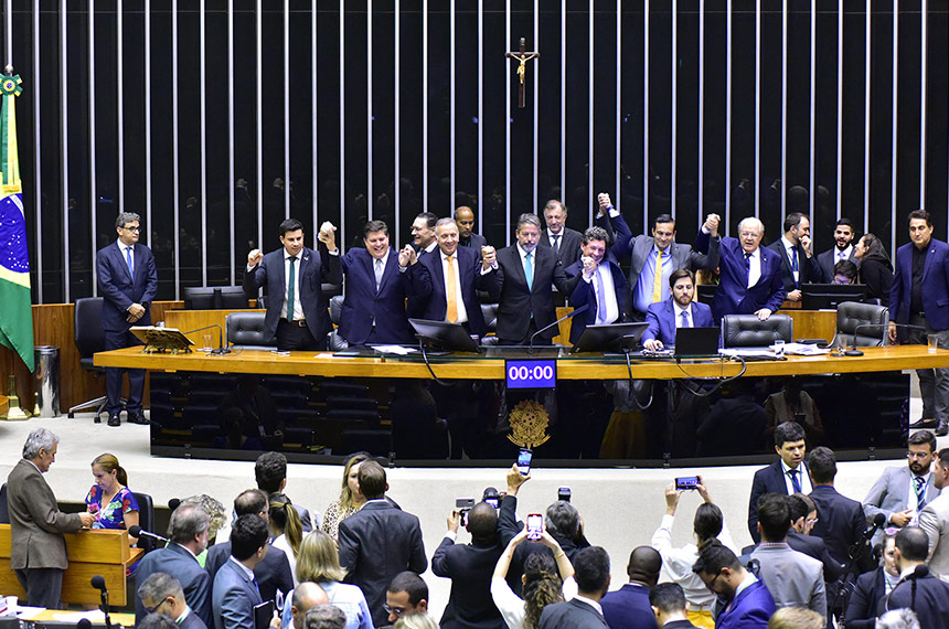 Reforma tributária deve ser promulgada esta semana, dizem senadores — Senado Notícias