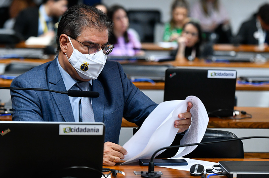 Sequestro de dados pode dar cinco anos de reclusão, aprova CCDD — Senado Notícias