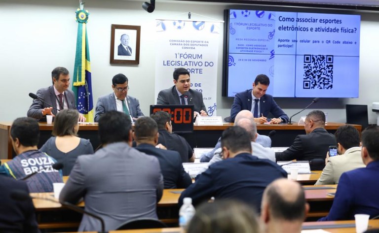 esporte tradicional e eletrônico podem ser mecanismos auxiliares da educação, dizem repr — Portal da Câmara dos Deputados