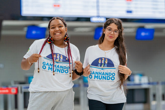 Com 187 embarques desta segunda, 579 estudantes da rede estadual já iniciaram intercâmbio