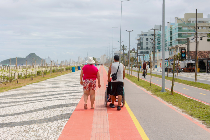 Com avanços na drenagem, revitalização da Orla de Matinhos alcança 92%