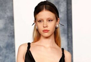 Mia Goth é acusada de chutar cabeça de figurante