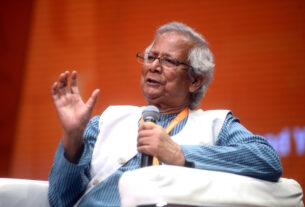 Nobel da Paz Muhammad Yunus é condenado a prisão em caso de violação trabalhista