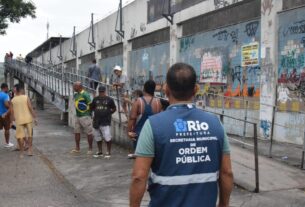 Órgãos públicos do Rio fazem operação para o fim da Feira de Acari