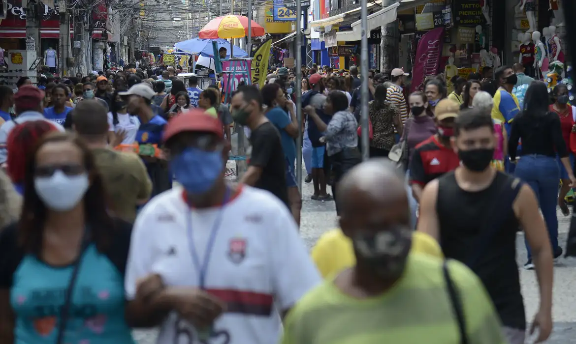 taxa anual de desocupação cai em 25 estados e no DF em 2023 — Agência Gov