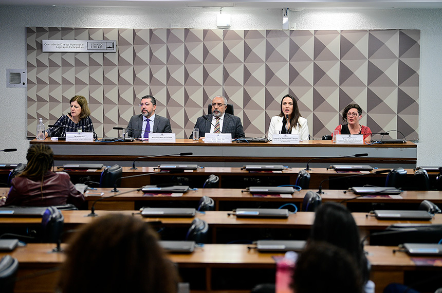 75% das brasileiras afirmam “conhecer pouco” sobre Lei Maria da Penha — Senado Notícias