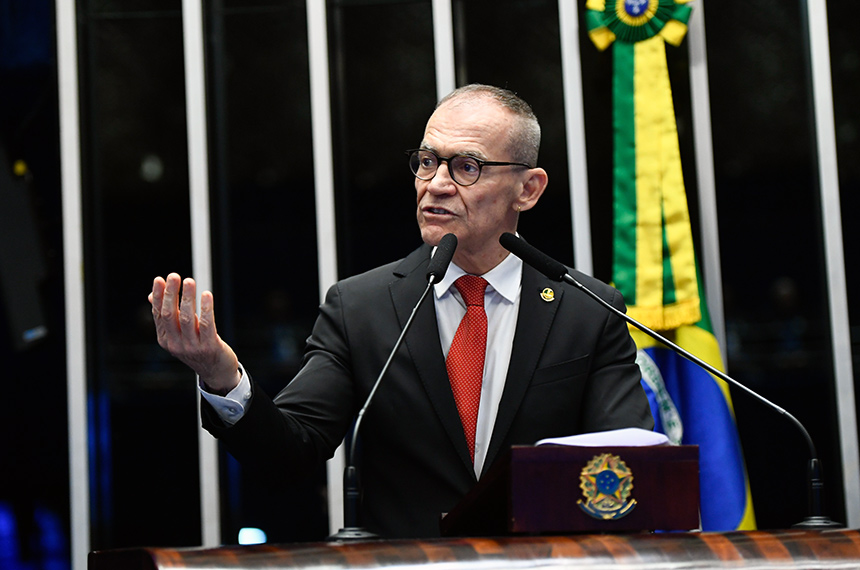 Em discurso, à tribuna, relator do PL 3.027/2022, senador Fabiano Contarato (PT-ES).