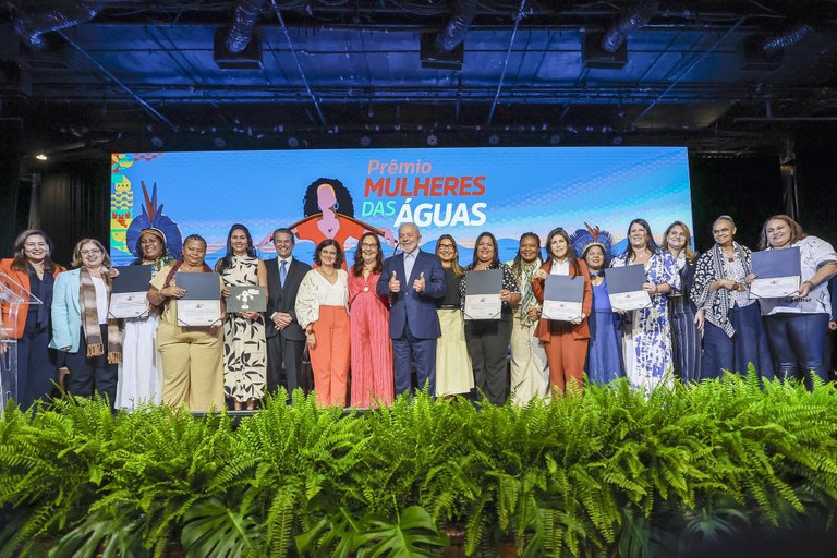 Presidente Lula participa de entrega do Prêmio Mulheres das Águas — Agência Gov