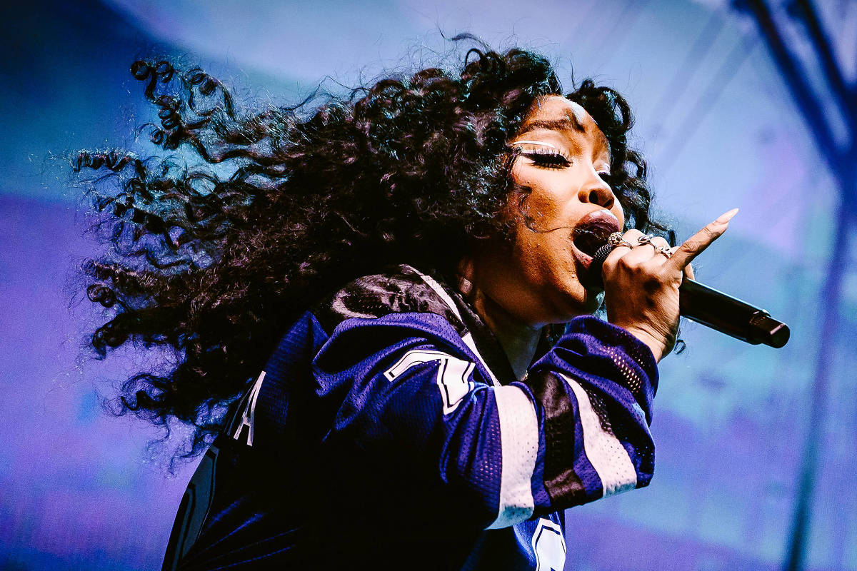 SZA mostra que é rainha da sofrência pop no Lollapalooza - 24/03/2024 - Ilustrada