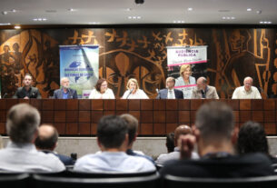 A audiência pública “Mudanças Climáticas e os Impactos nos Sistemas de Saúde”, promovida pela deputada estadual Márcia Huçulak (PSD) na quinta-feira (04/04) trouxe várias informações, análises e dados importantes sobre o tema.