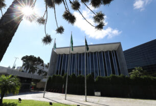 A criação do Programa Estadual de Incentivo à Realização do Exame Cariótipo em Recém-nascidos com Síndrome de Down (t-21), começa a ser discutido no Plenário da Assembleia Legislativa do Paraná, na sessão plenária de segunda-feira (22).