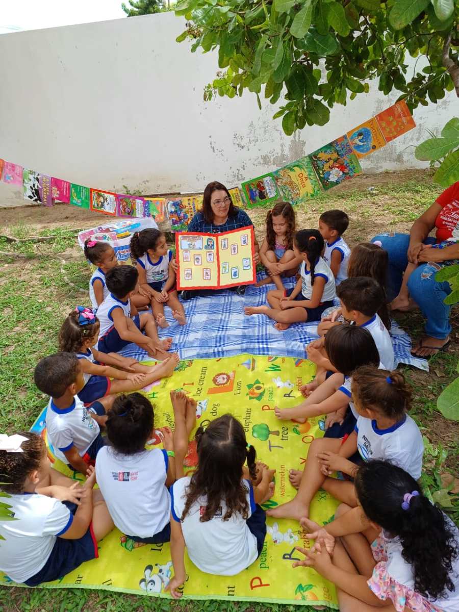 Brincadeiras e contaÃ§Ãµes de histÃ³rias marcam Dia do Livro Infantil na Rede Municipal de Ensino