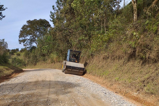 DER/PR assina contrato de R$ 56,9 milhões para pavimentação de rodovia em Doutor Ulysses