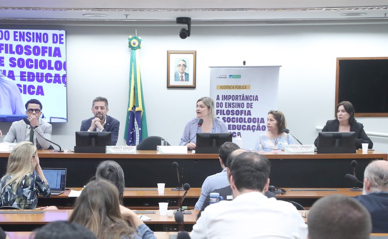 Direitos Humanos discute enfrentamento da violência contra professores — Agência Gov