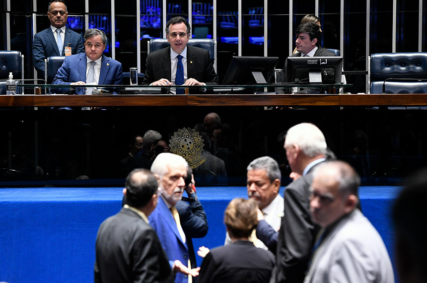 Senado aprova PEC sobre drogas, que segue para a Câmara — Senado Notícias