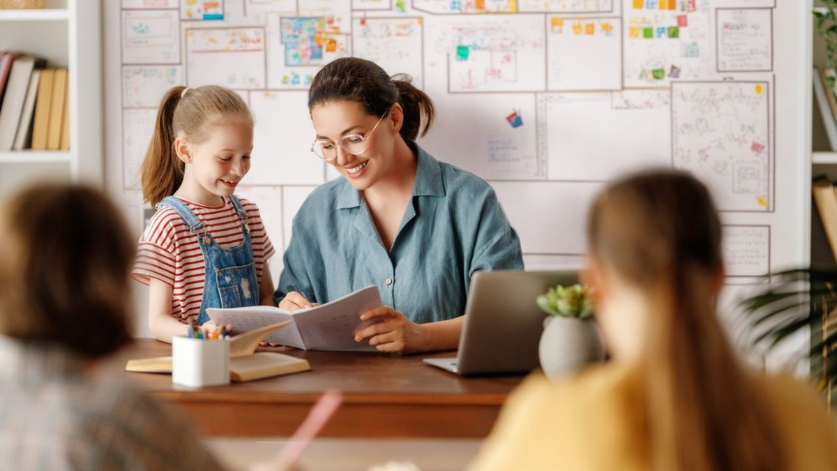 23 frases para celebrar o Dia do Pedagogo