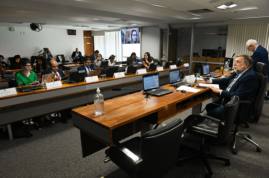 CCDD debateu proteção de crianças contra uso excessivo de telas — Senado Notícias