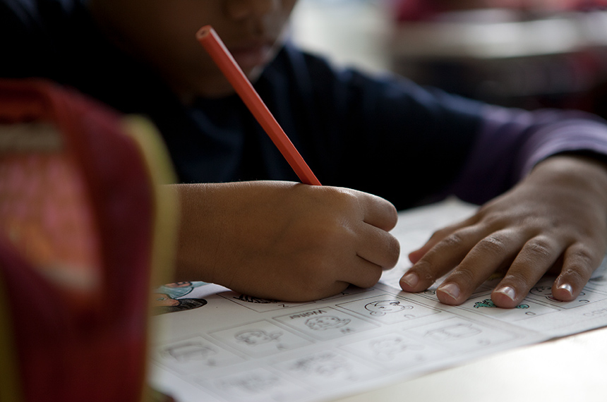 CE debate criação de comissões para negociar reajuste de mensalidade escolar — Senado Notícias