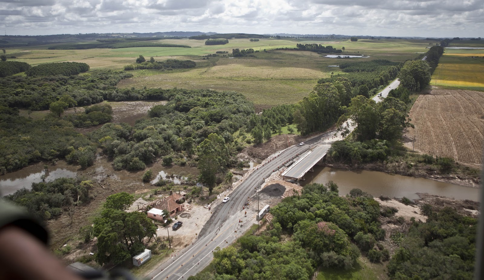 Projeto suspende cobrança de tributos federais para obras de reconstrução — Senado Notícias