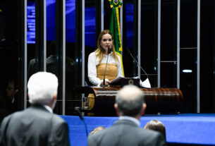 Em discurso, à tribuna, senadora Daniella Ribeiro (PSD-PB).