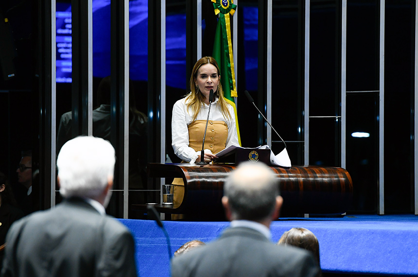 Em discurso, à tribuna, senadora Daniella Ribeiro (PSD-PB).