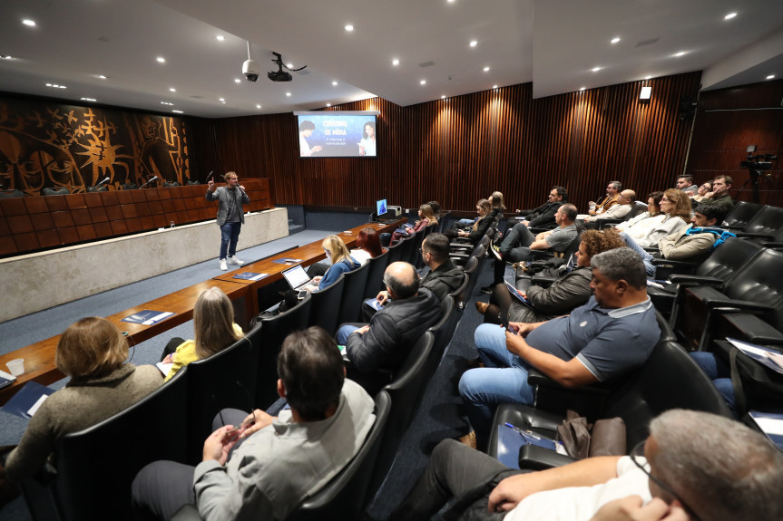 A oficina em mídias sociais ministrada pelo Interlegis, programa do Instituto Legislativo Brasileiro (ILB) do Senado Federal