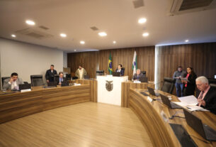 Reunião ocorreu no início da tarde desta terça-feira (25), no Auditório Legislativo.