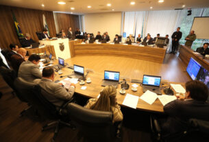 Reunião ocorreu no início da tarde desta terça-feira (25), no Auditório Legislativo.