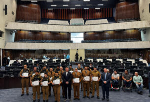 Policiais homenageados trabalham nas equipes da Patrulha Maria da Penha e também nas rondas ostensivas e atendimento de ocorrências policiais.