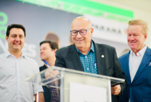 Os deputados estaduais Luiz Claudio Romanelli (PSD) e Luis Corti (PSB) enalteceram o programa Rota do Progresso, lançado na manhã desta quarta-feira (19) no Palácio Iguaçu.