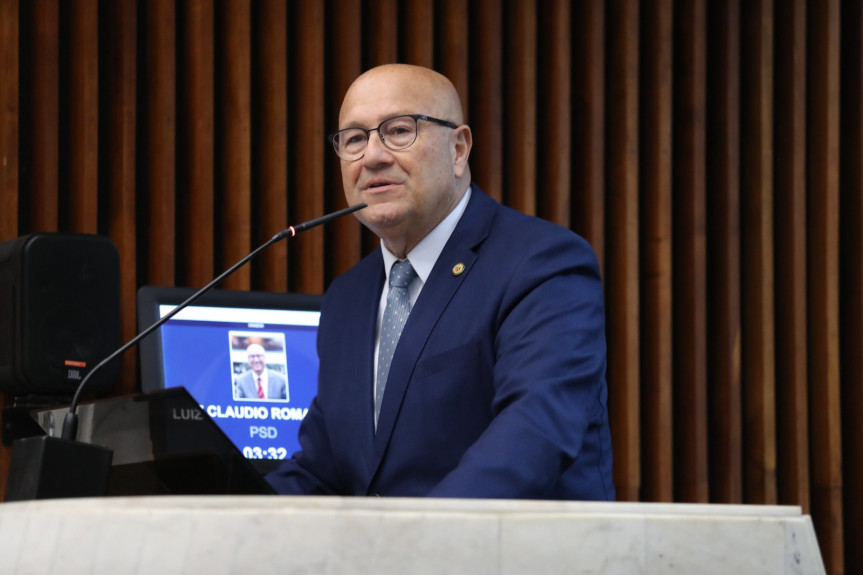 "É um tamanho considerável de investimento num empreendimento igual a esse. É uma obra tão importante que vai virar um grande parque urbano. Nós vamos de fato criar uma condição para que a cidade pare de ser efetivamente destruída, de toda uma região de Loanda estava ameaçada e passa agora a ter esperança", disse Romanelli.