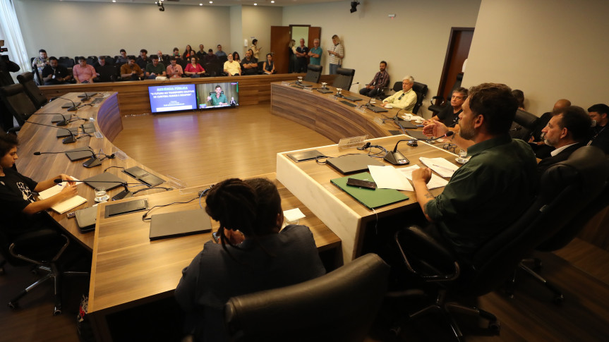 Encontro reuniu sindicalistas, estudiosos, políticos e especialistas no tema para debater soluções para o transporte.