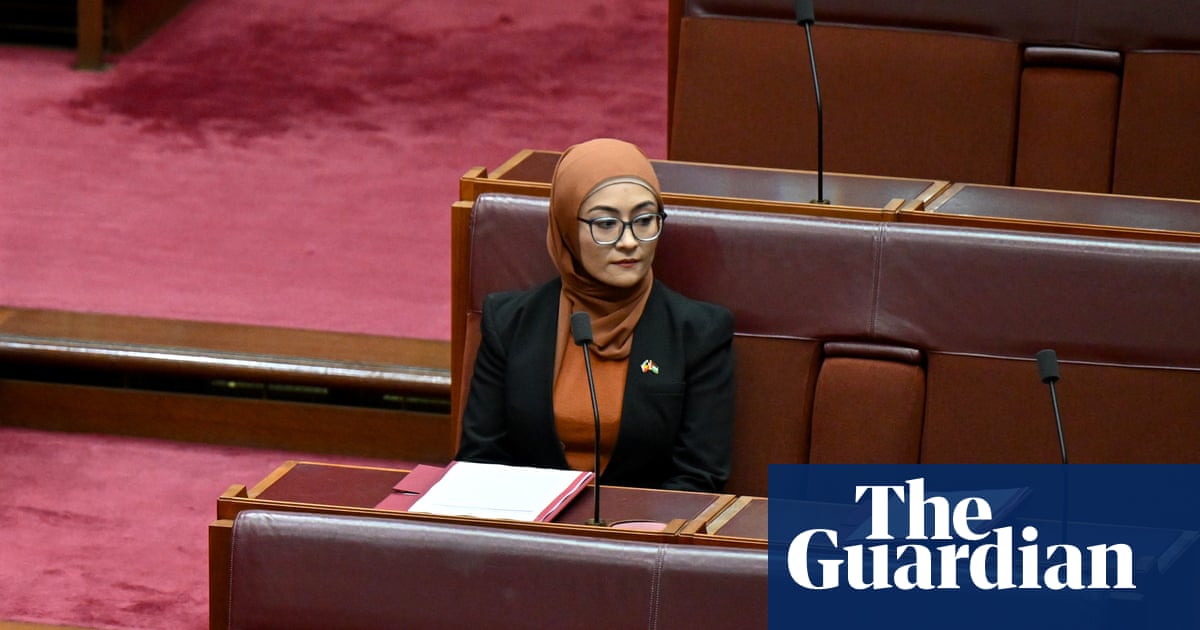 Fatima Payman suspensa da bancada trabalhista por promessa de cruzar o chão novamente sobre a Palestina | Política australiana