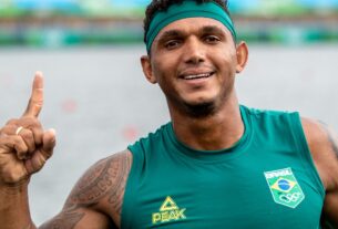 Isaquias Queiroz vê briga apertada por recorde individual de medalhas