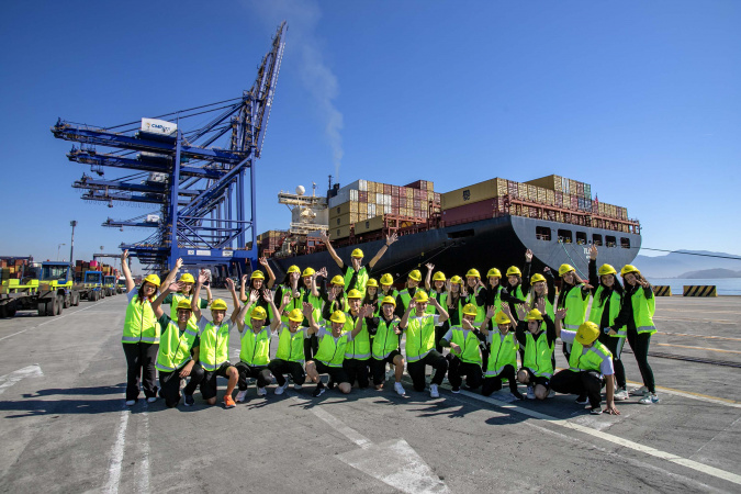 Mais de 1,2 mil pessoas visitaram o Porto de Paranaguá neste ano